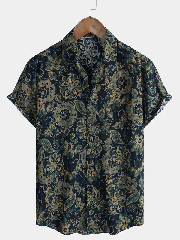 Men's Short-Sleeved Green Cotton Leisure Shirt With Vintage Flower Buttons For Vacation